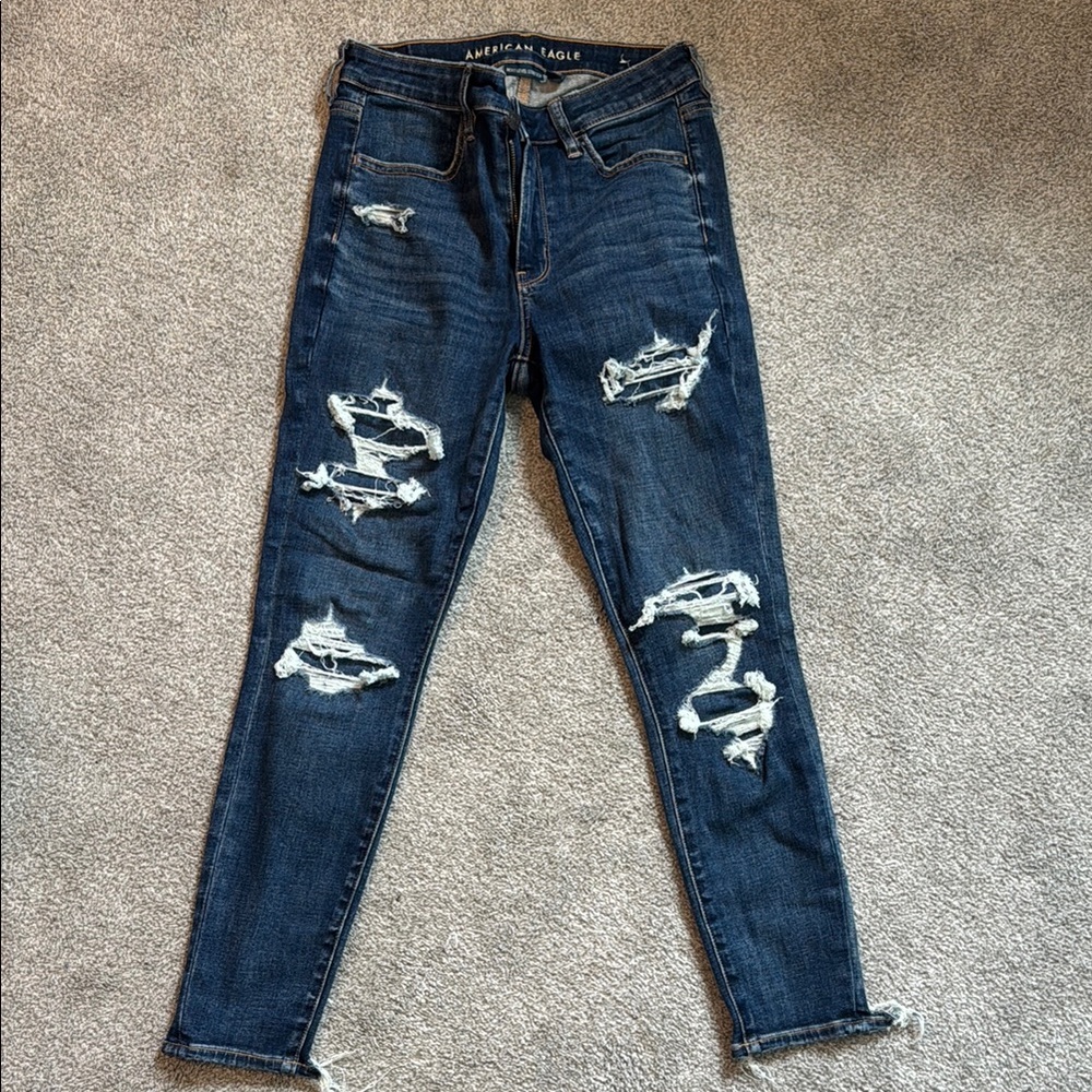 American Eagle Outfitters Women's Distressed Blue Jeans